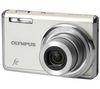 OLYMPUS FE-5030 Pure White + Ultrakompakte PIX-Ledertasche + SDHC-Speicherkarte 4 GB